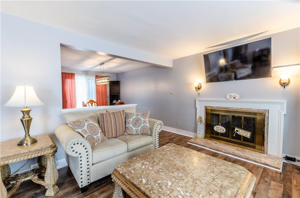 2371 Willowbrook Road Pittsburgh, PA 15241 - Photo 4 of 25 Gallery Image 4