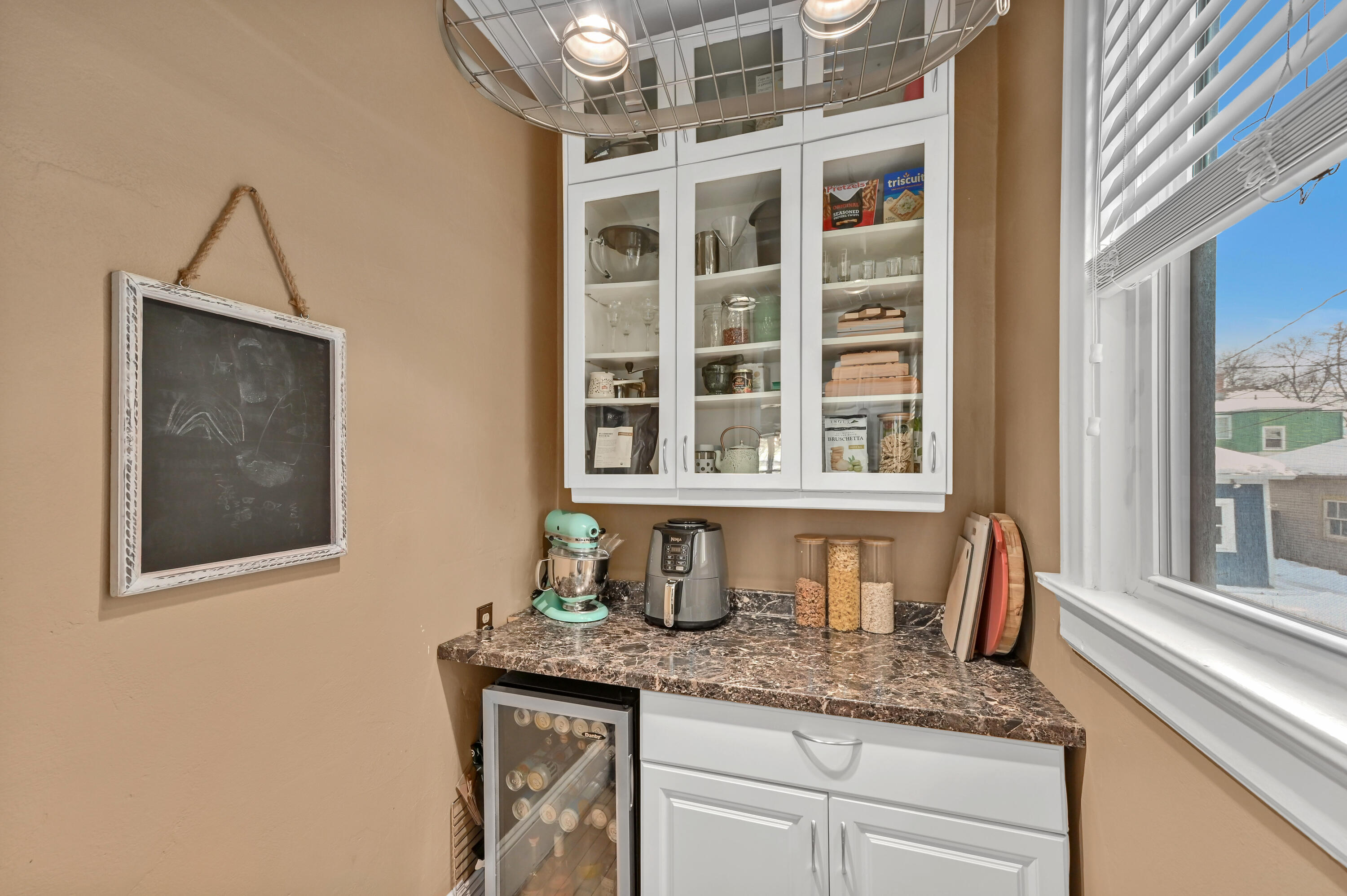 3054 North Newhall Street Milwaukee, WI 53211 - Photo 16 of 33 Butler's Pantry