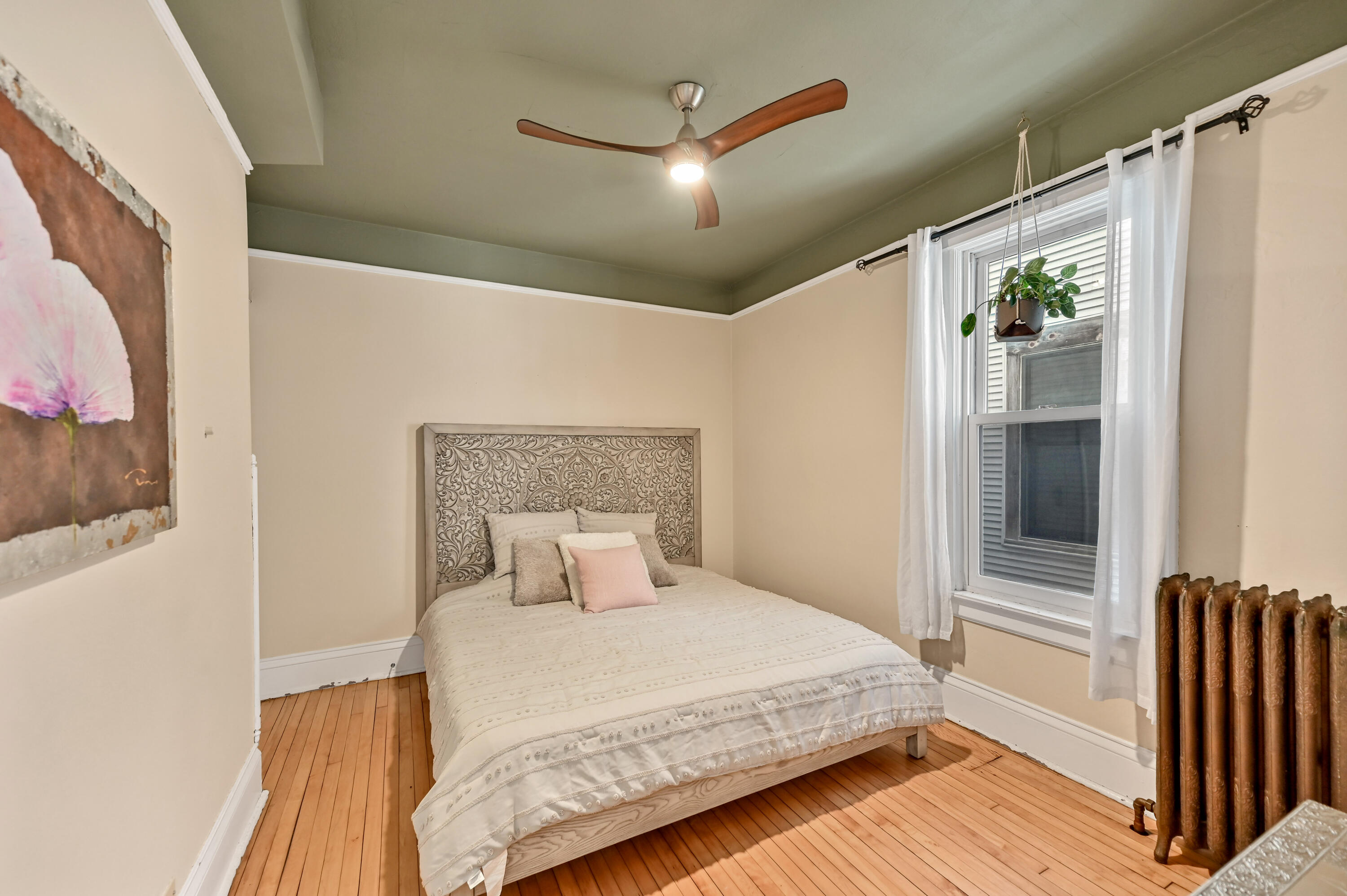 3054 North Newhall Street Milwaukee, WI 53211 - Photo 17 of 33 1st Floor Bedroom