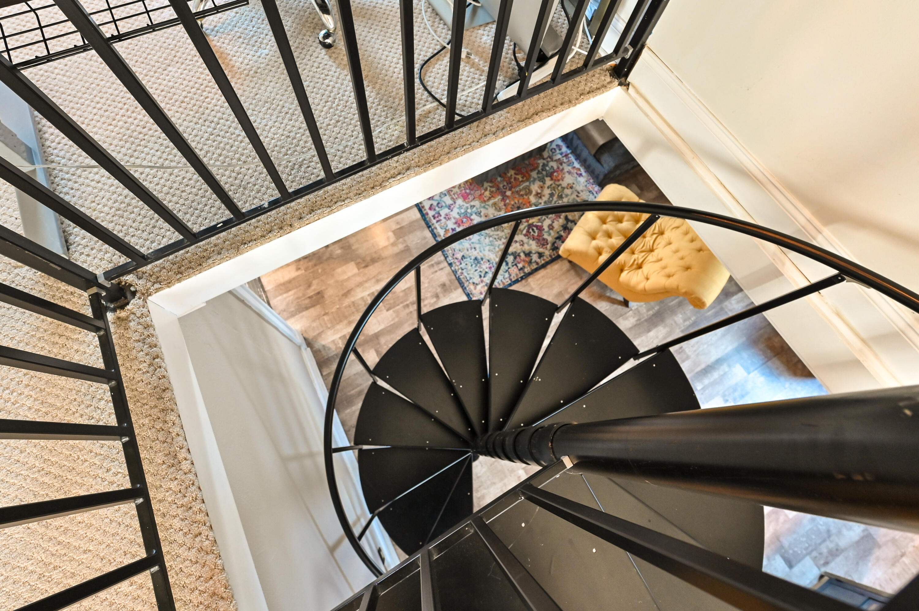 3054 North Newhall Street Milwaukee, WI 53211 - Photo 27 of 33 Access to Loft