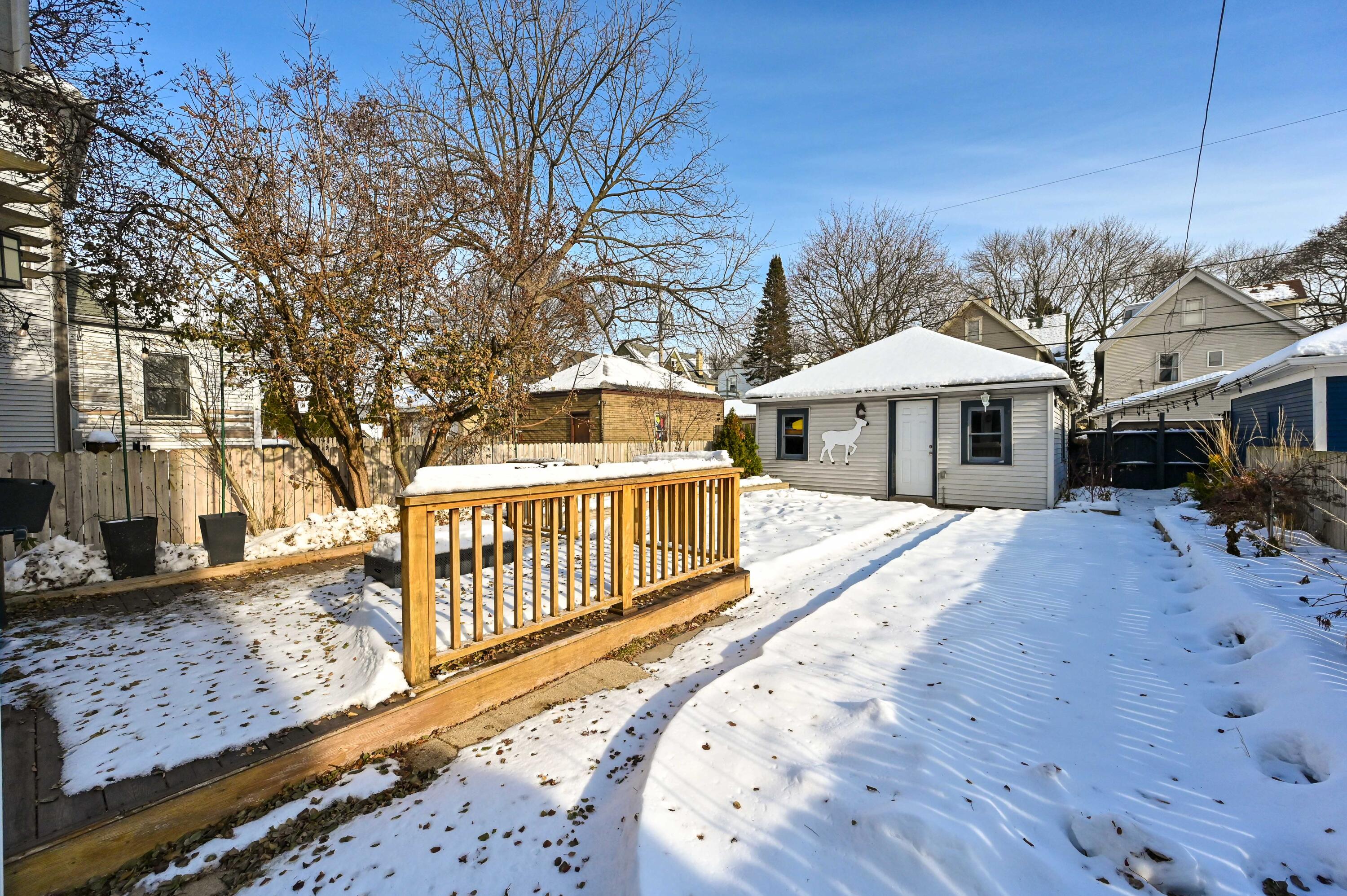3054 North Newhall Street Milwaukee, WI 53211 - Photo 31 of 33 2 Car Garage