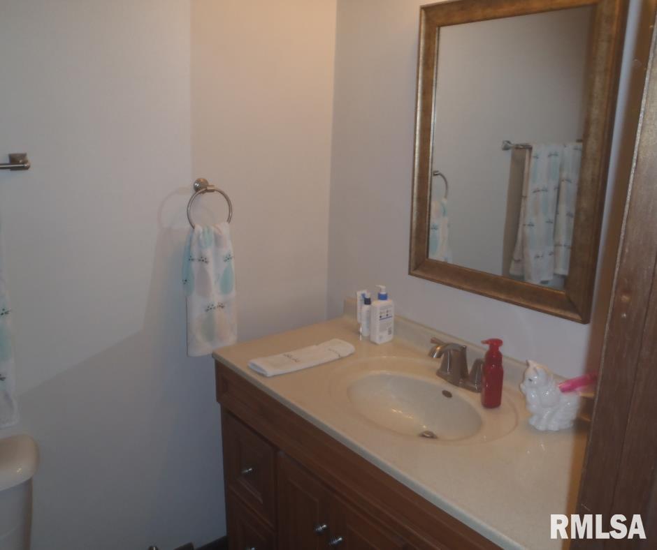 816 Freemans Farm Road Springfield, IL 62704 - Photo 9 of 10