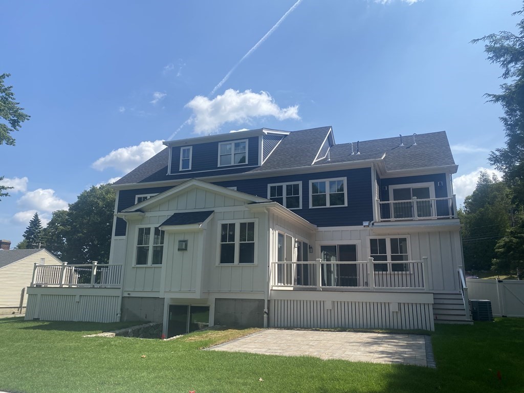 136 Ridge Street Winchester, MA 01890 - Photo 4 of 4