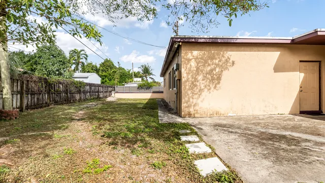 $550,000 | 3500 Southwest 47th Avenue, West Park, FL 33023