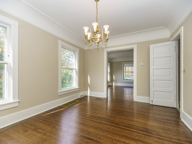 91 North Cowley Road Riverside, IL 60546 - Photo 11 of 39