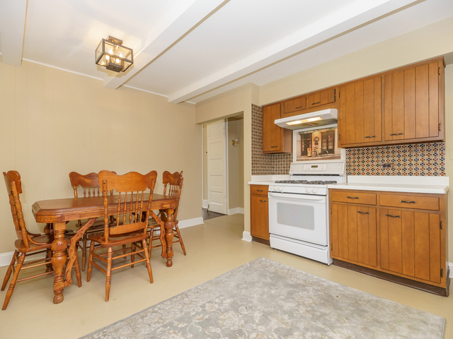 91 North Cowley Road Riverside, IL 60546 - Photo 15 of 39