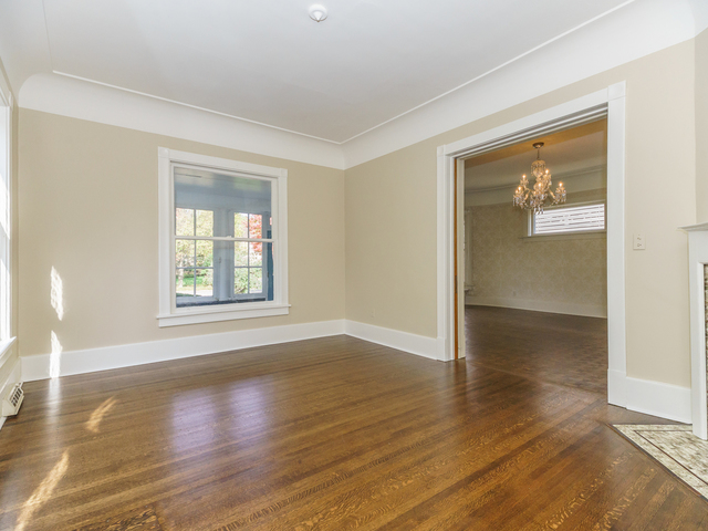 91 North Cowley Road Riverside, IL 60546 - Photo 10 of 39