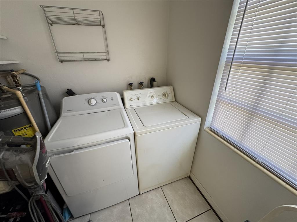 516 Laurel Road West Nokomis, FL 34275 - Photo 8 of 16 Gallery Image 8