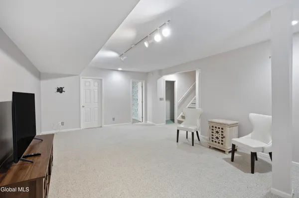 $628,000 | 73 Pepper Lane, Greenfield, NY 12866