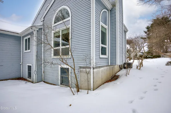 $628,000 | 73 Pepper Lane, Greenfield, NY 12866