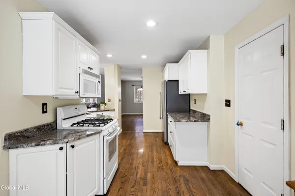 $628,000 | 73 Pepper Lane, Greenfield, NY 12866