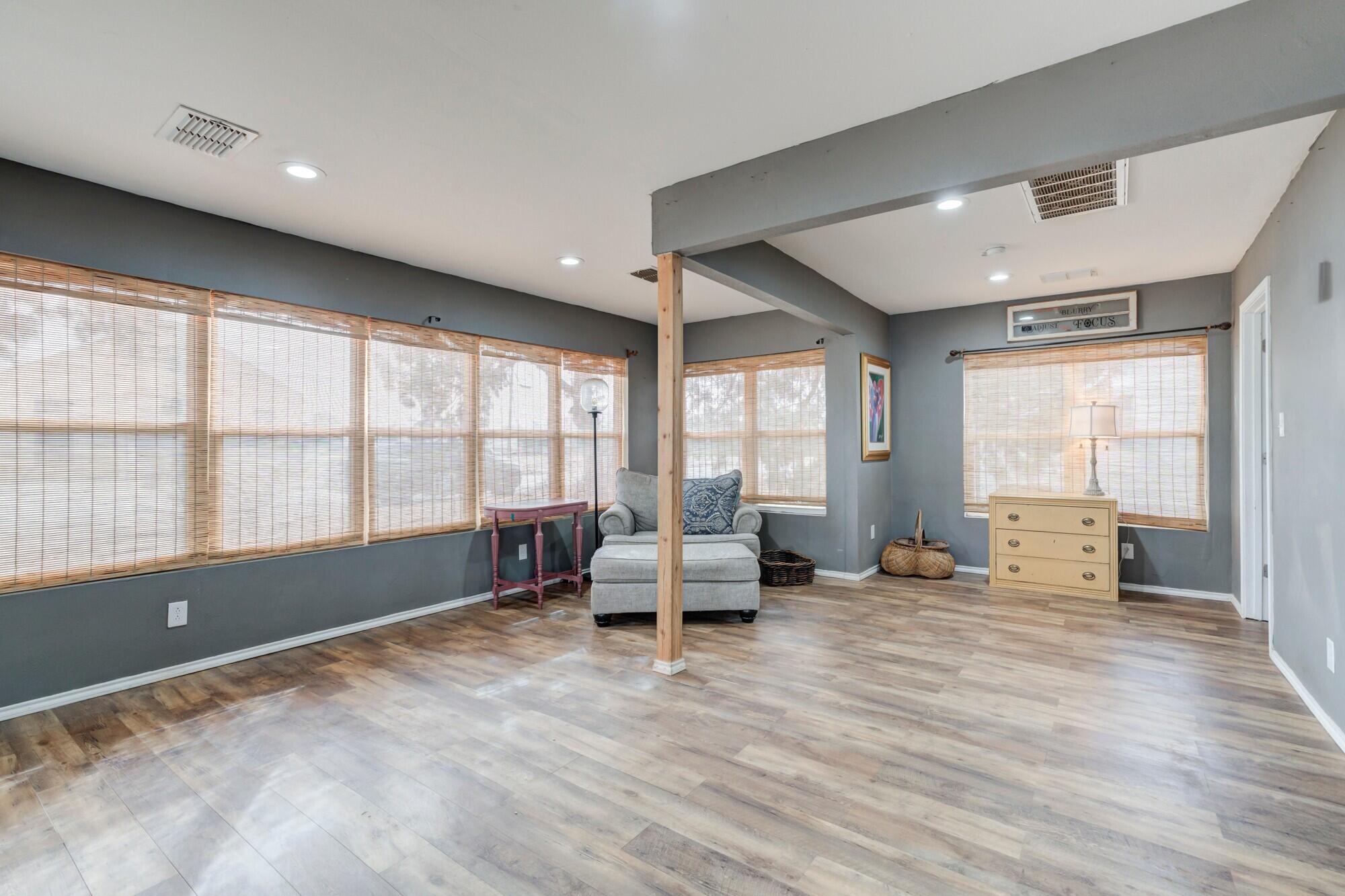 1003 8th Street Shallowater, TX 79363 - Photo 4 of 30 wgp (5 of 33) - Edited