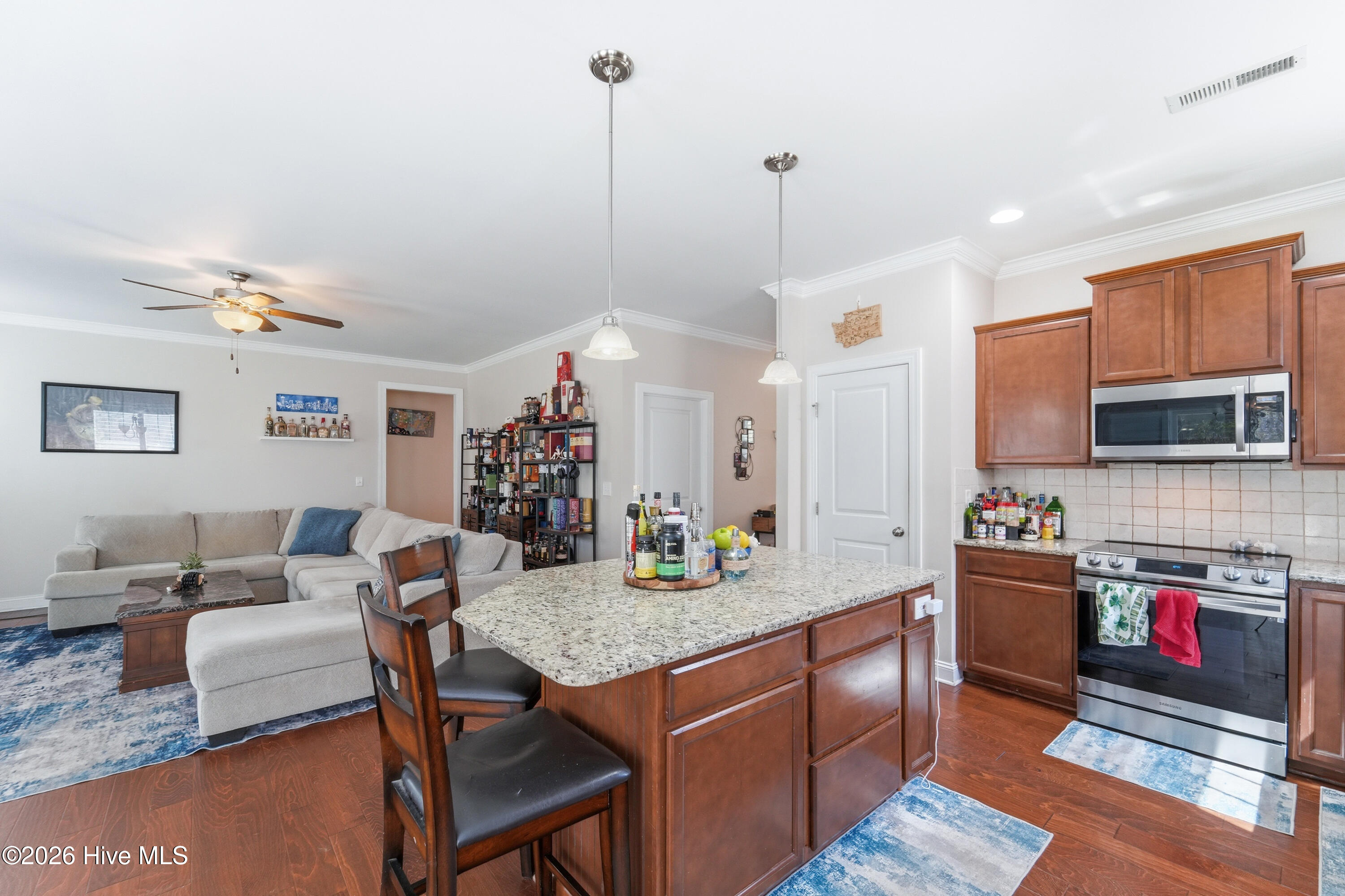 476 Landsdowne Circle Hampstead, NC 28443 - Photo 3 of 56 DSC05582