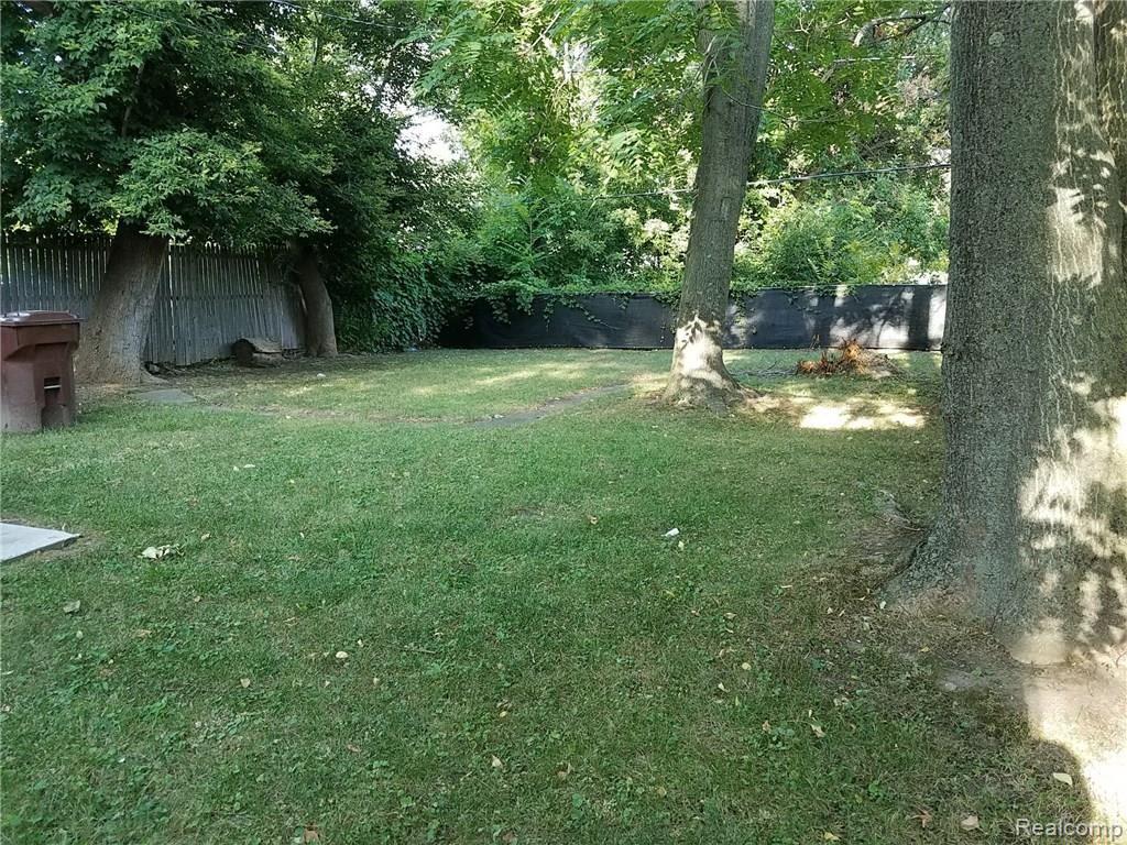4173 Moore Street Inkster, MI 48141 - Photo 9 of 9 20170809_181518_resized.jpg