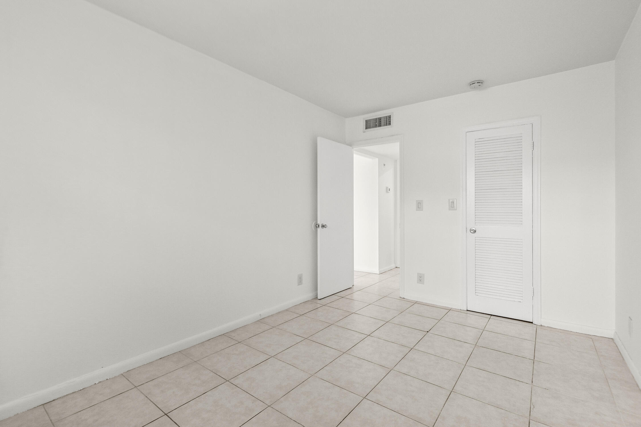 1499 Northwest 15th Avenue, Unit 27 Boca Raton, FL 33486 - Photo 1 of 19 DSC02263