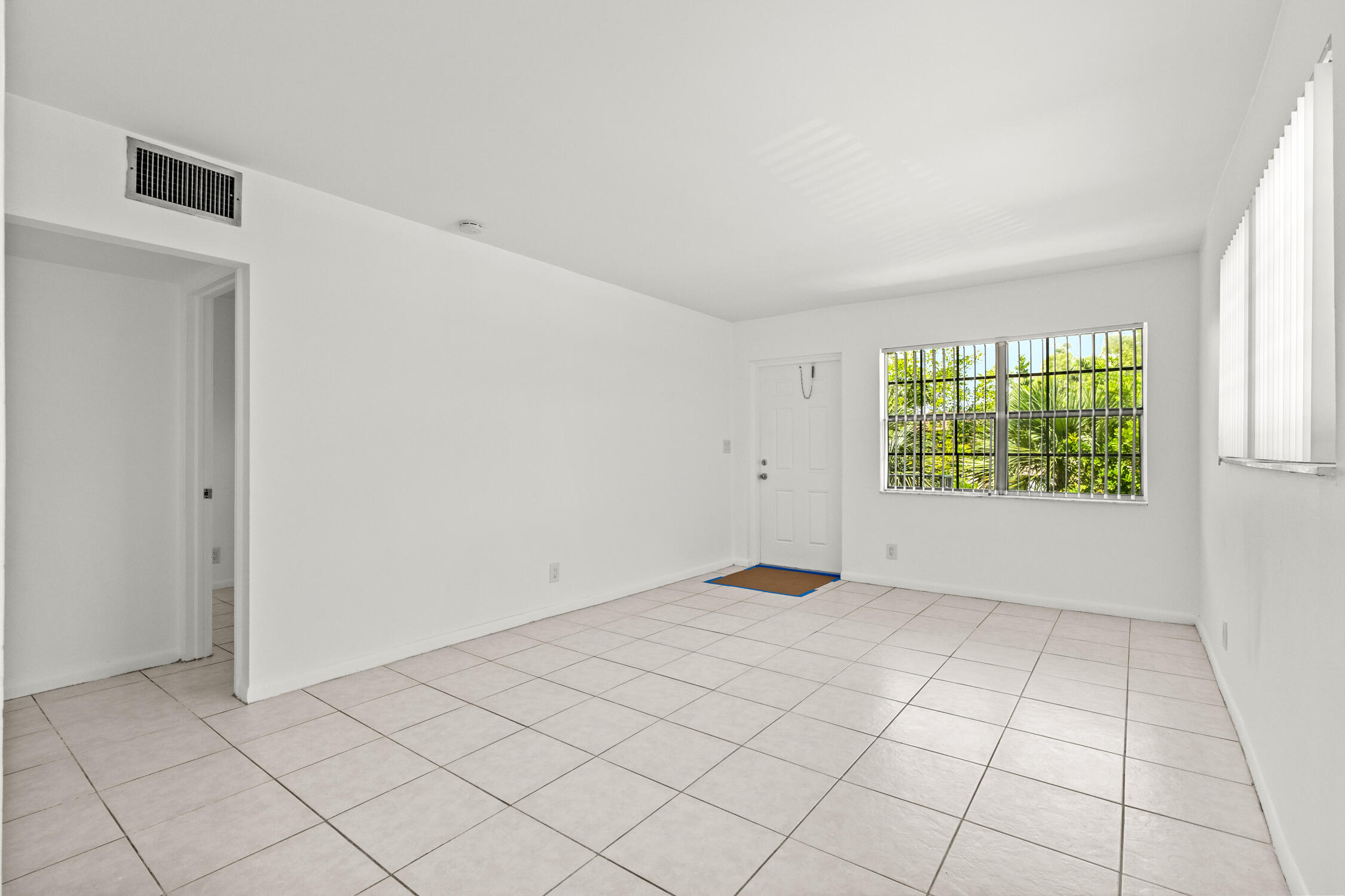 1499 Northwest 15th Avenue, Unit 27 Boca Raton, FL 33486 - Photo 11 of 19 DSC02221