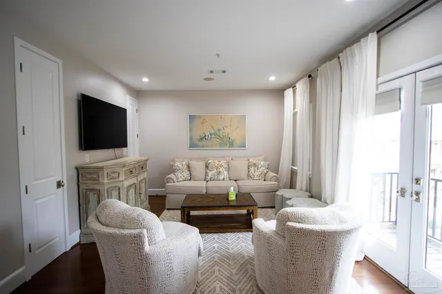 $3,500 | 529 North Spring Street, Unit 4, Pensacola, FL 32501