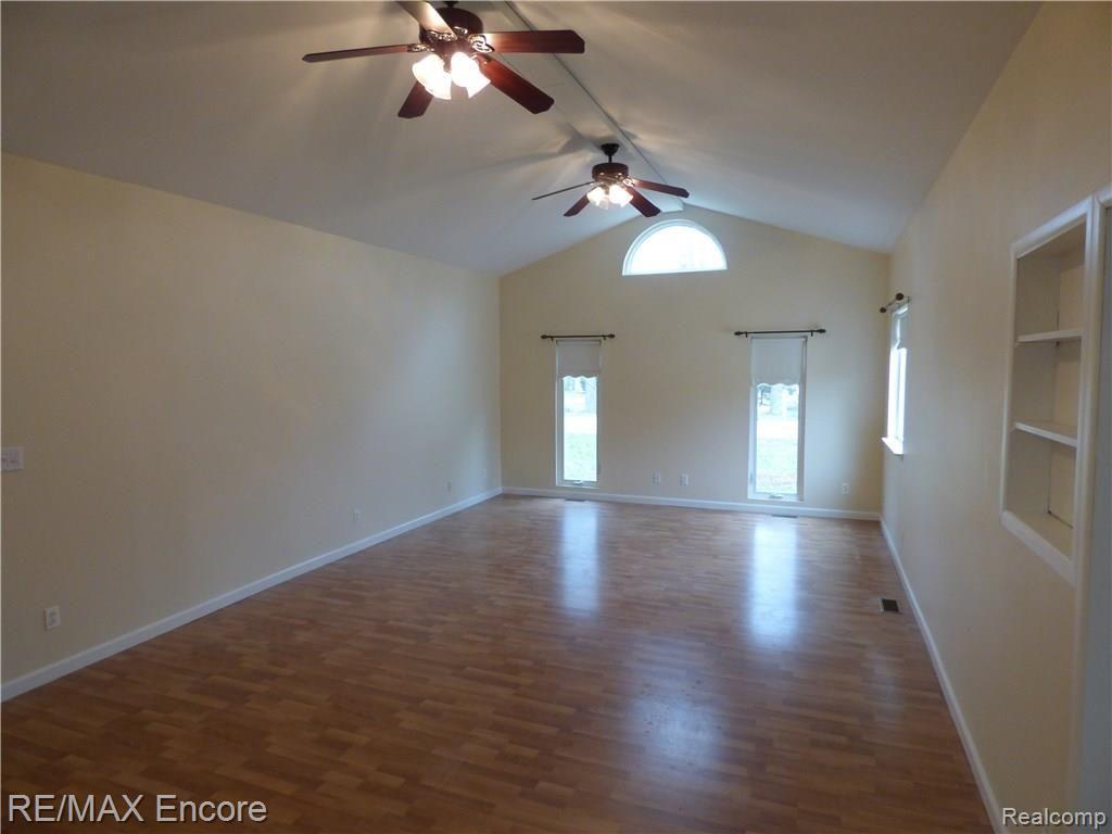 3140 Melvin Avenue Rochester Hills, MI 48307 - Photo 3 of 30