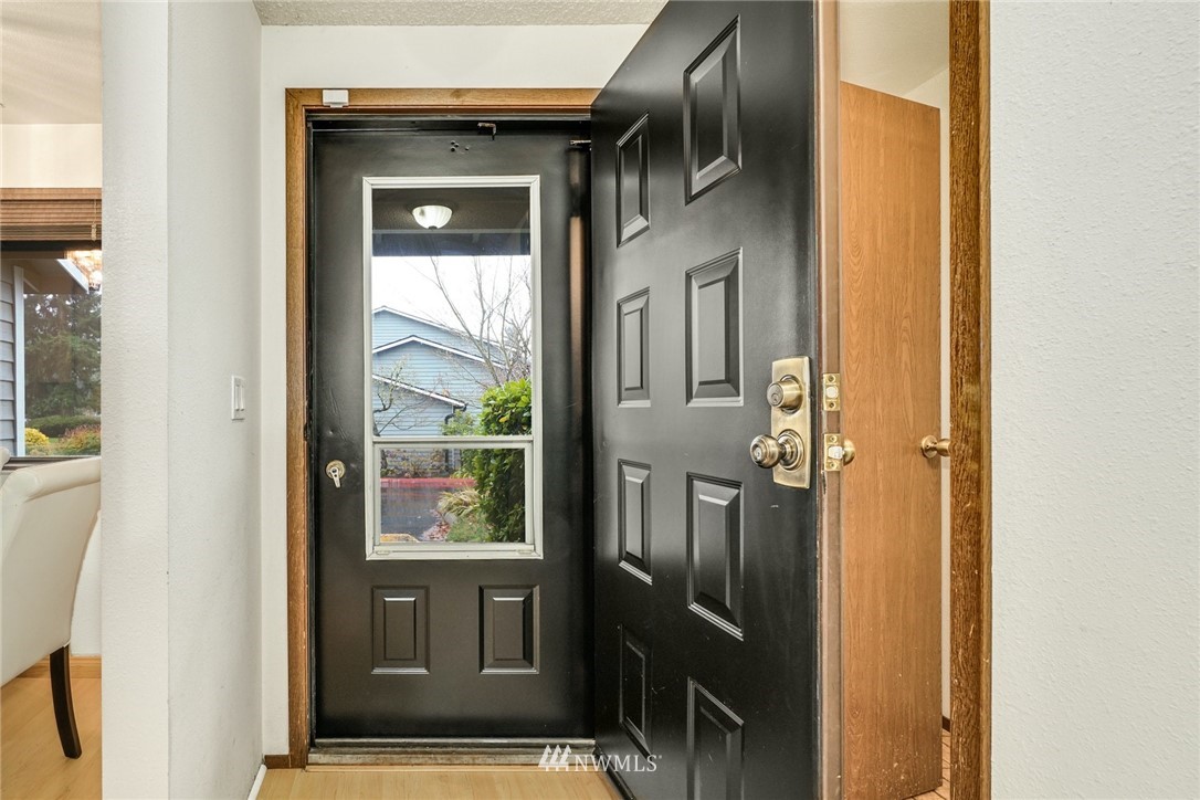 21507 4th Avenue West, Unit A53 Bothell, WA 98021 - Photo 4 of 31