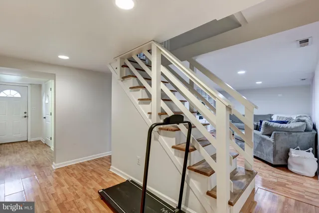 a view of entryway and workspace