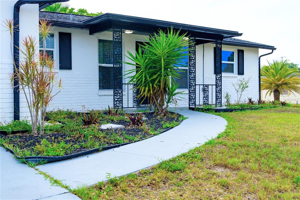 11241 Yewtree Avenue Port Richey, FL 34668 - Photo 2 of 34