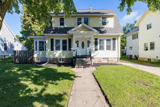 $219,900 | 426 Union Avenue, Oshkosh, WI 54901
