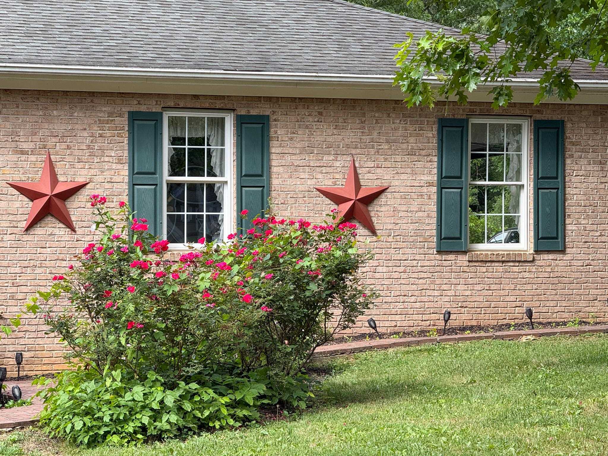 804 Oak Grove Church Road Waynesboro, VA 22980 - Photo 4 of 26