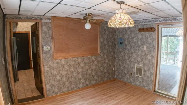 $264,900 | 32632 Matsushita Place, Edwards, MO 65326