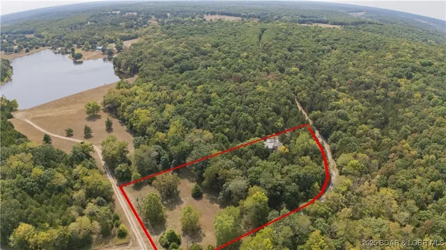 $264,900 | 32632 Matsushita Place, Edwards, MO 65326