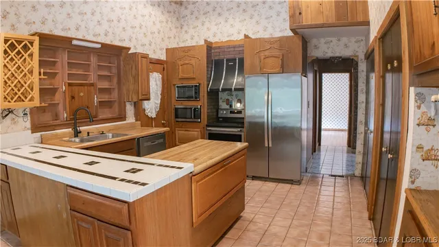 $264,900 | 32632 Matsushita Place, Edwards, MO 65326