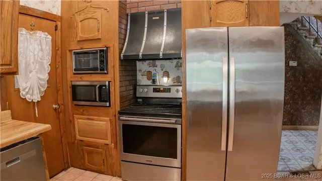 $264,900 | 32632 Matsushita Place, Edwards, MO 65326