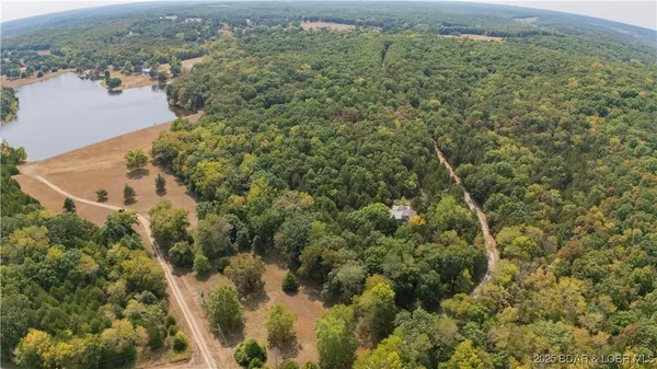 $264,900 | 32632 Matsushita Place, Edwards, MO 65326