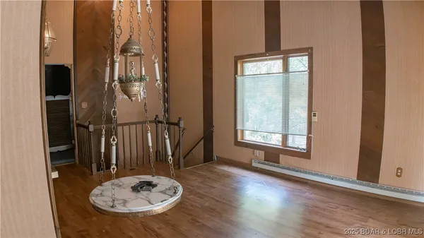 $264,900 | 32632 Matsushita Place, Edwards, MO 65326