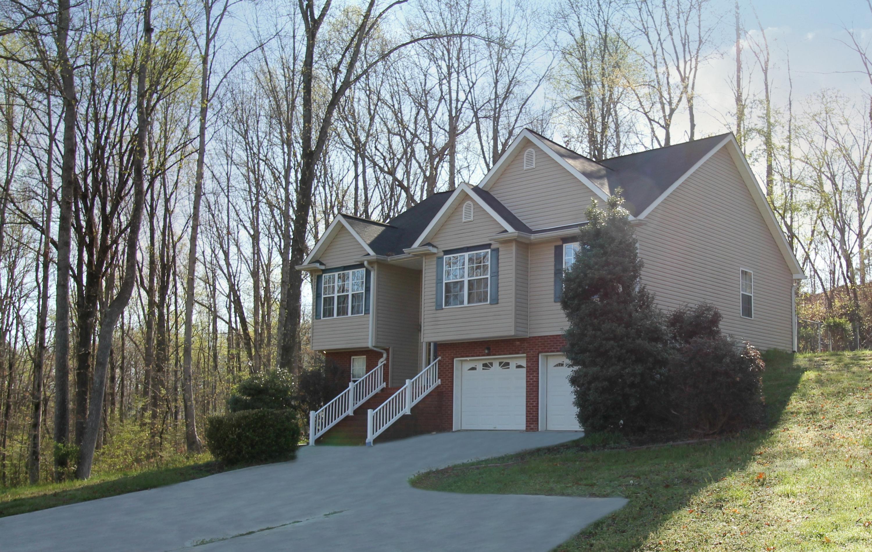 192 Gilbert Road Ringgold, GA 30736 - Photo 3 of 24 IMG_5294