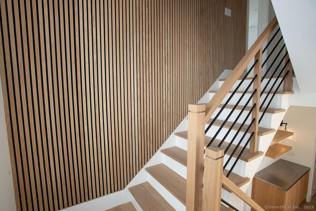 6 Down River Road, Unit B New Canaan, CT 06840 - Photo 11 of 31 a view of a balcony