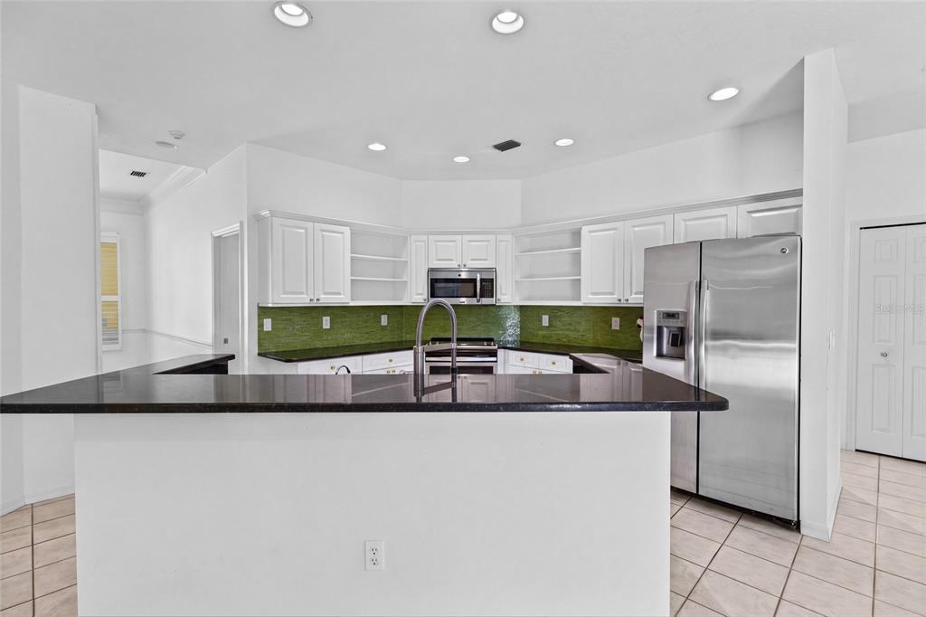 3732 Countryside Road Sarasota, FL 34233 - Photo 8 of 34 Gallery Image 8