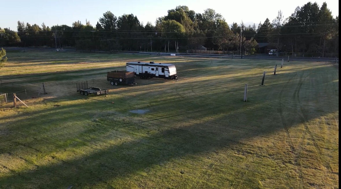 64900 Hunnell Road Bend, OR 97703 - Photo 19 of 22 Rv/Boat Parking