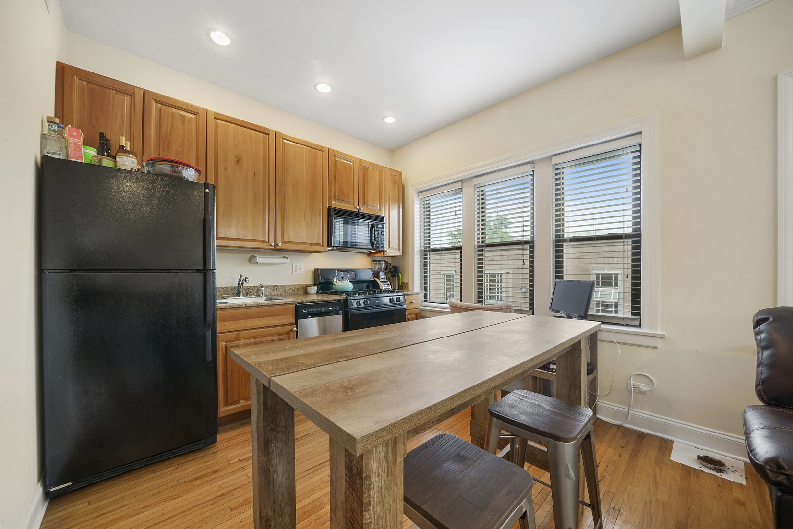 1344 West Irving Park Road, Unit 2S Chicago, IL 60613 - Photo 6 of 27