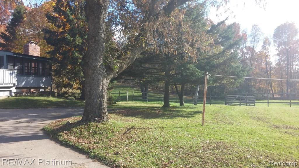 696 South Garner Road Milford, MI 48380 - Photo 7 of 15 1022141533a.jpg