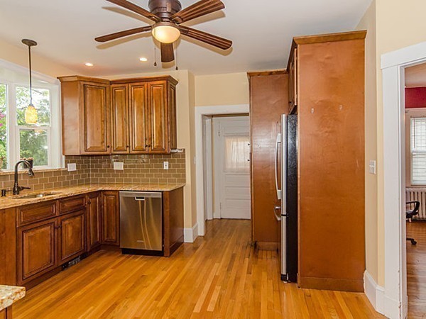 25 Overlook Road Quincy, MA 02169 - Photo 9 of 26 Gallery Image 9