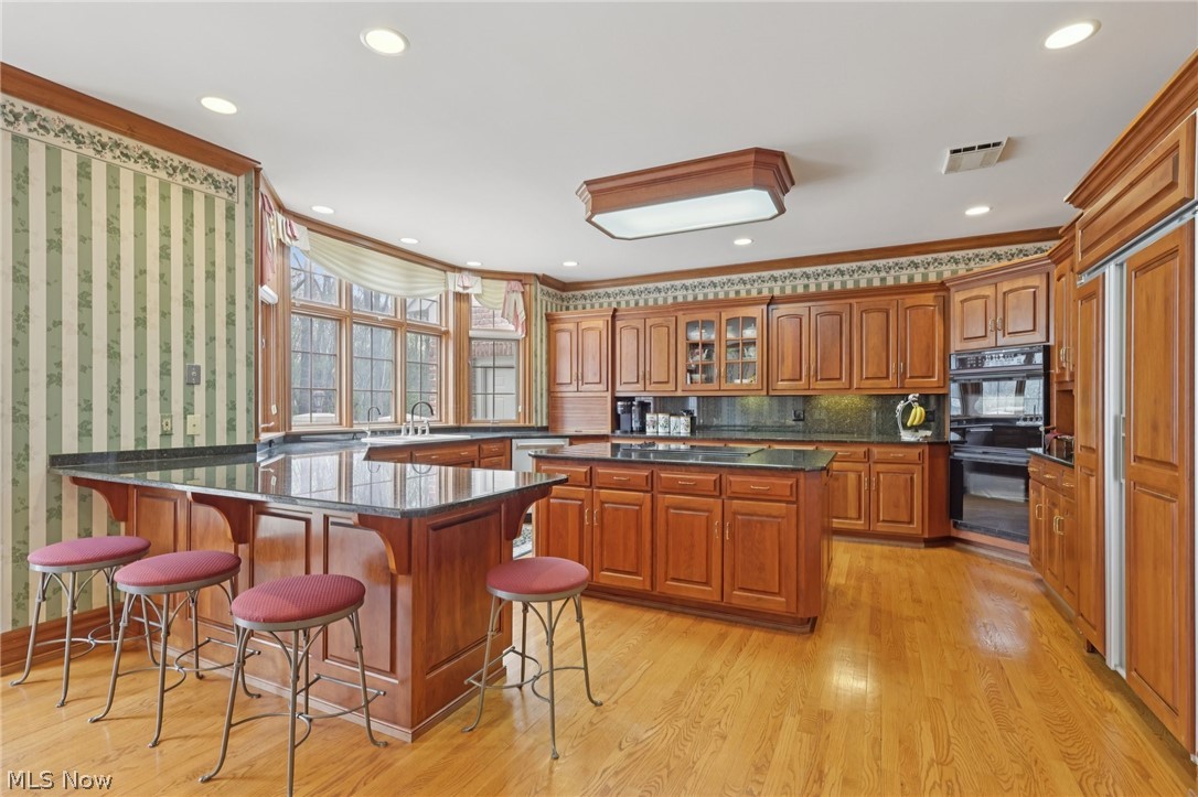 2850 Roundhill Road Akron, OH 44333 - Photo 8 of 47