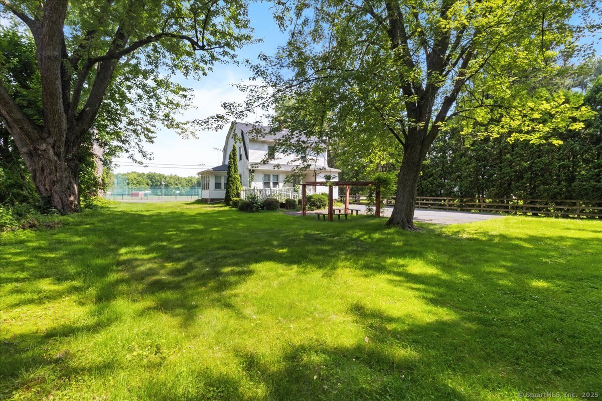 143 Bridge Street East Windsor, CT 06088 - Photo 19 of 37