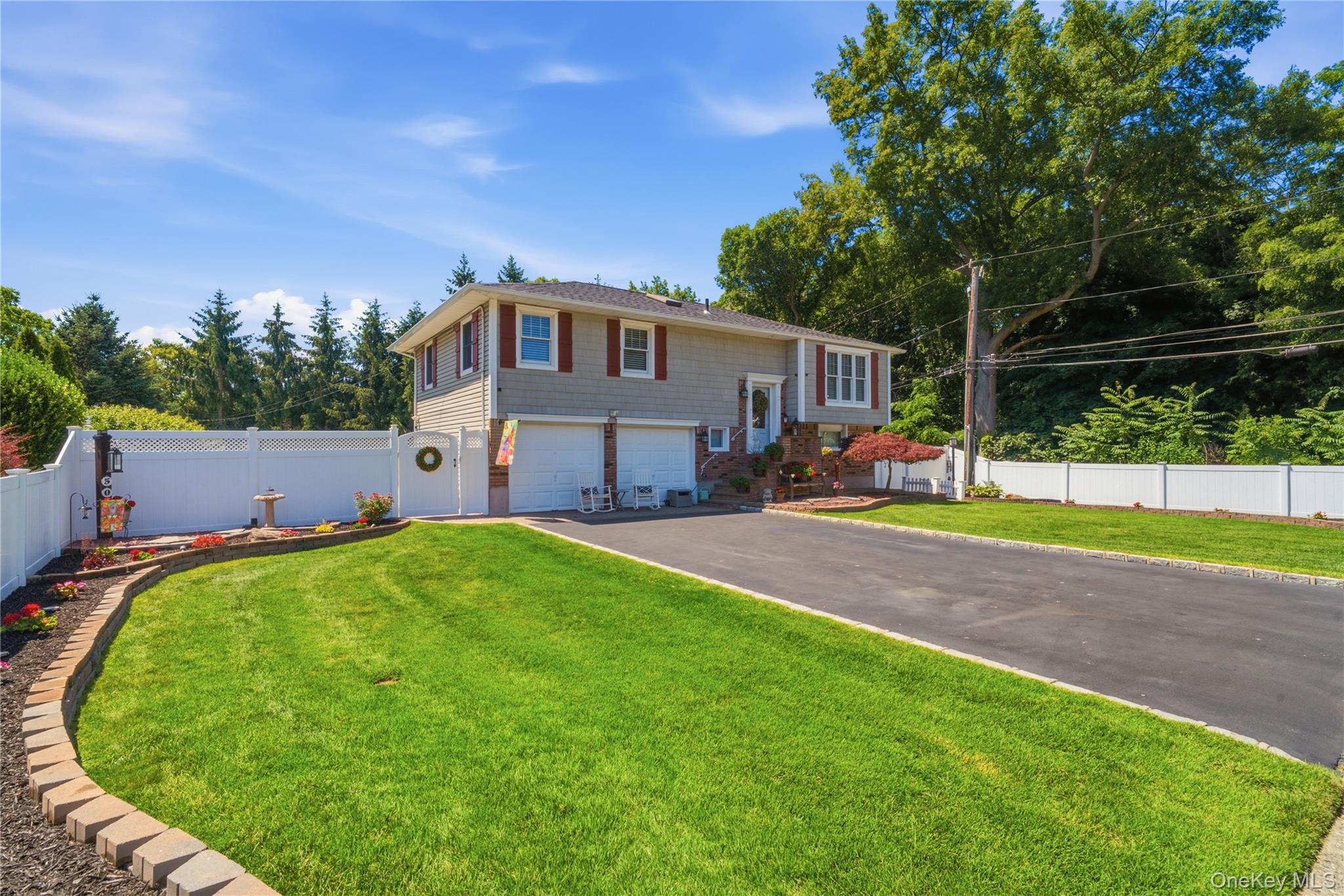 50 Amsterdam Road Smithtown, NY 11787 - Photo 3 of 42