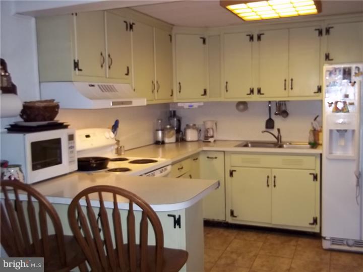 64 Valley Road Birdsboro, PA 19508 - Photo 8 of 24 Kitchen