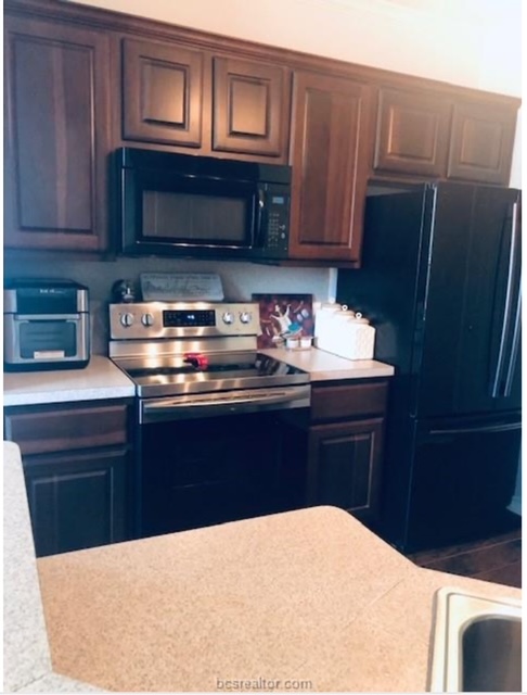 1425 West Villa Maria Road, Unit 1001 Bryan, TX 77801 - Photo 3 of 7