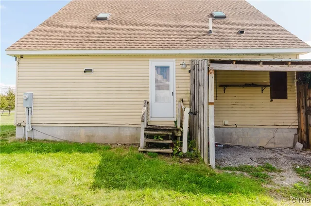 $195,000 | 27045 Highway 12, Brownville, NY 13601