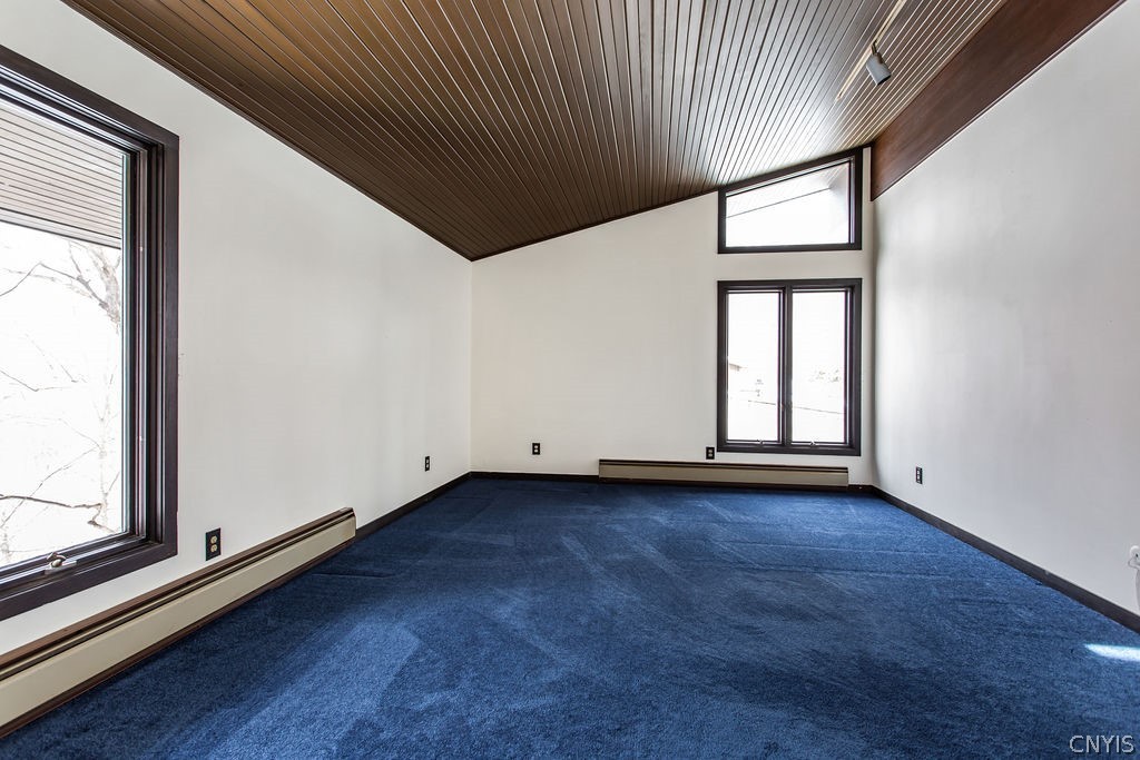 17 Quaker Hill Road DeWitt, NY 13224 - Photo 21 of 50 Owners suite on main level-plenty of windows and h