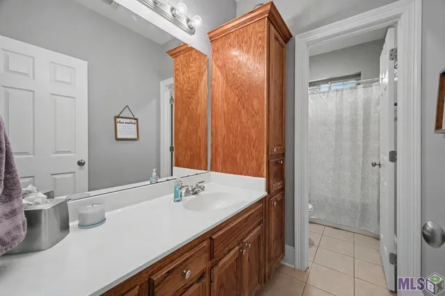 $435,000 | 26177 Whispering Pines Avenue, Denham Springs, LA 70726