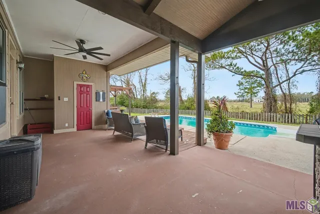 $435,000 | 26177 Whispering Pines Avenue, Denham Springs, LA 70726