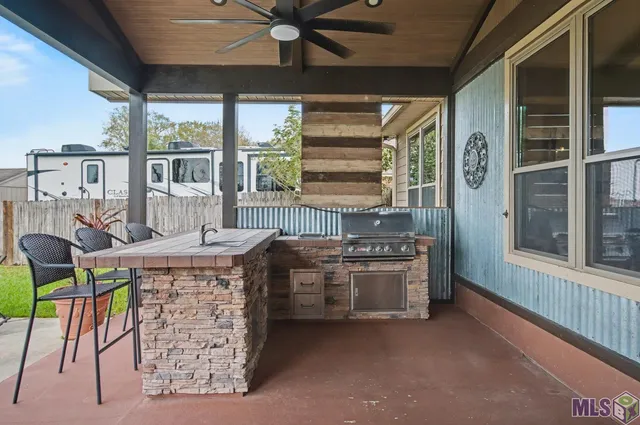 $435,000 | 26177 Whispering Pines Avenue, Denham Springs, LA 70726